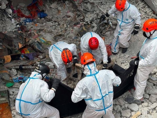 菲律宾在建楼房坍塌事故已致20人死亡