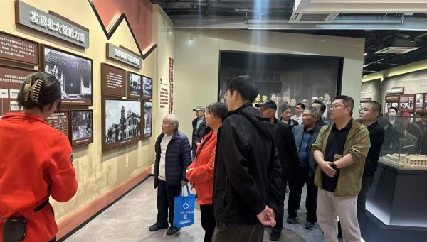 新东苑社区党员沉浸式主题实践活动走深走实
