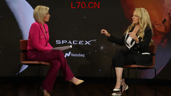 2026 年 6 月 12 日，纽约纳斯达克交易中心，SpaceX公司 总裁兼首席运营官格温妮・肖特韦尔在公司 IPO 上市期间接受 CNBC 专访。