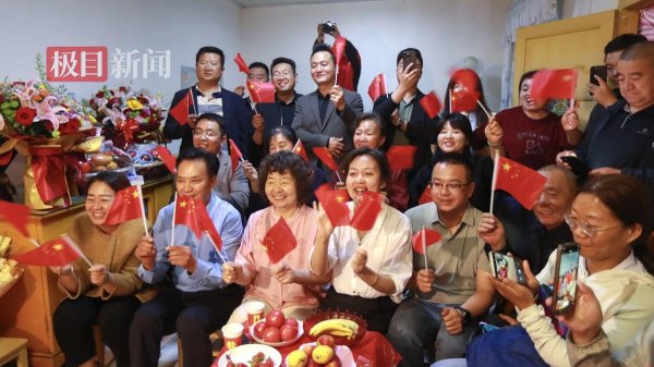 神舟二十三号载人飞船发射成功, 张志远母亲: 点火发射瞬间心跳加快, 发射成功后心情一下就放松了